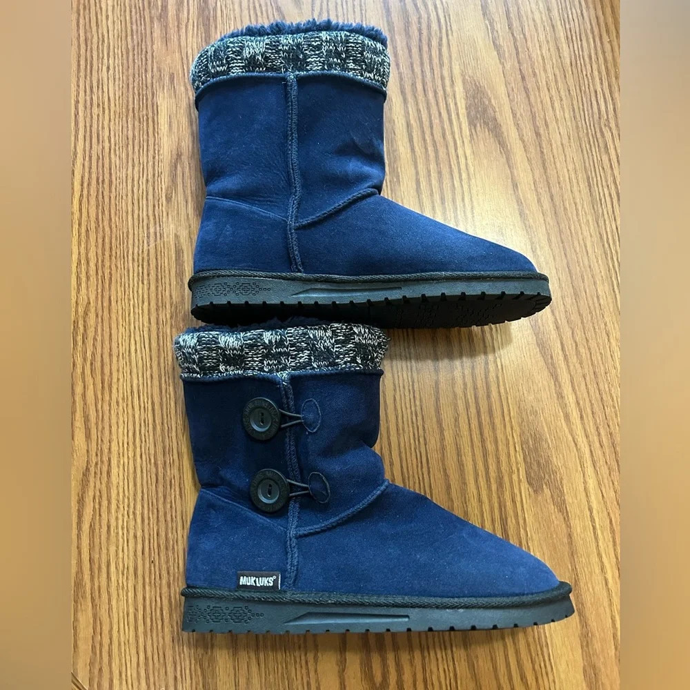 Navy Blue Muk Luks Short Winter Fall Fur Boots Knit Buttoned Women’s Size 9 - Picture 2 of 6